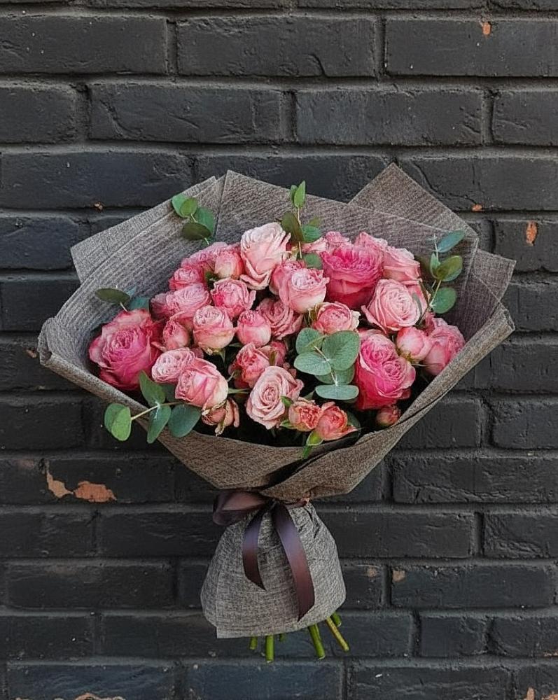 Букет цветов из: Розы в Мокве 1-ой