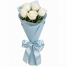 Букет 5 Белых роз Проуд в Мокве 1-ой