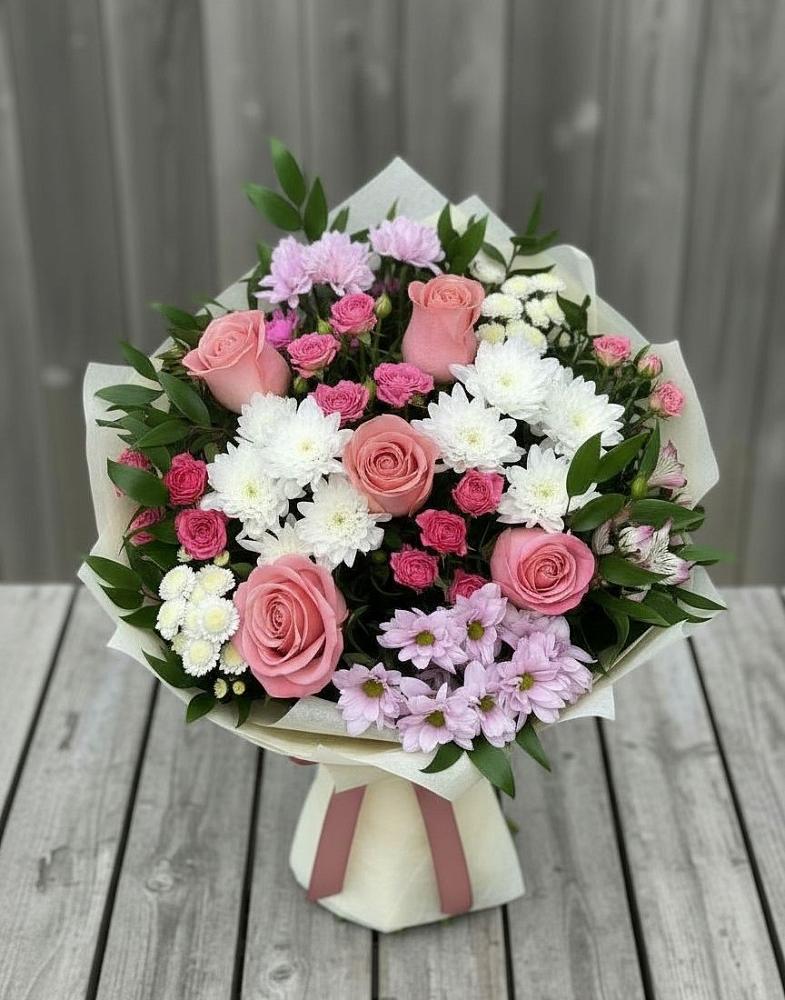 Букет цветов из: Альстромерии, Гвоздики, Розы и Хризантемы в Мокве 1-ой