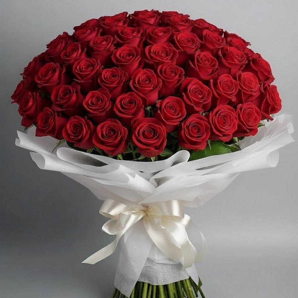 Букет 101 Красная роза Блэк Мэджик в Мокве 1-ой
