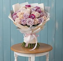 Букет цветов из:  Розы в Мокве 1-ой