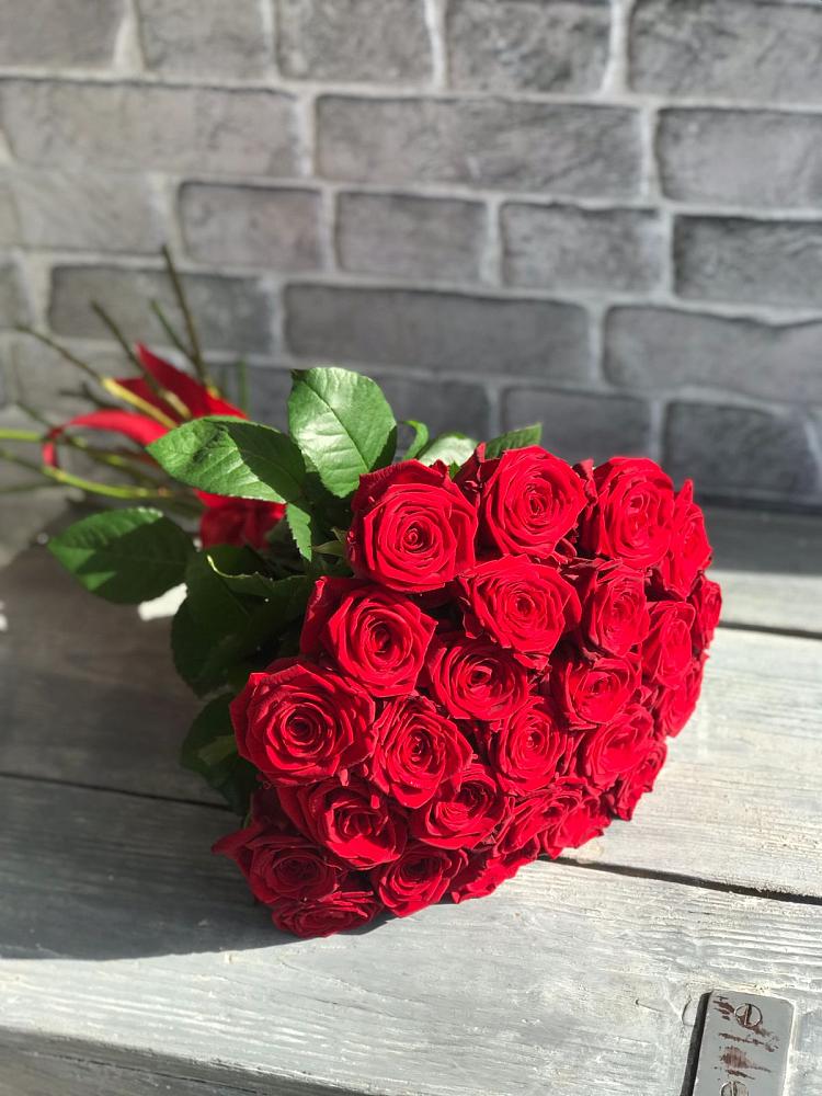 Букет Красные розы Фридом в Мокве 1-ой