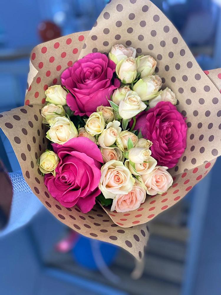 Букет цветов из: Розы в Мокве 1-ой