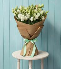 Букет цветов из:  Лизиантусы в Мокве 1-ой