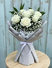 Букет цветов из:  Розы в Мокве 1-ой