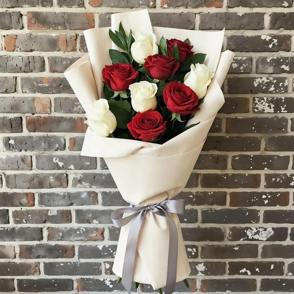 Букет цветов из: Розы в Мокве 1-ой