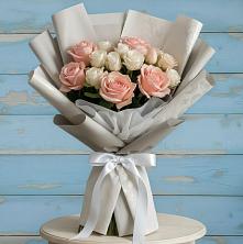 Букет цветов из:  Розы в Мокве 1-ой