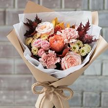 Букет цветов из:  Гвоздики, Хризантемы и Розы в Мокве 1-ой