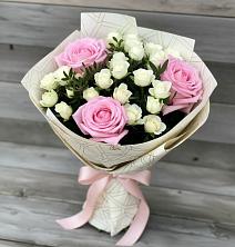 Букет цветов из:  Розы в Мокве 1-ой