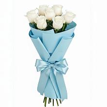 Букет 7 белых роз Проуд в Мокве 1-ой