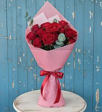 Букет цветов из:  Розы в Мокве 1-ой