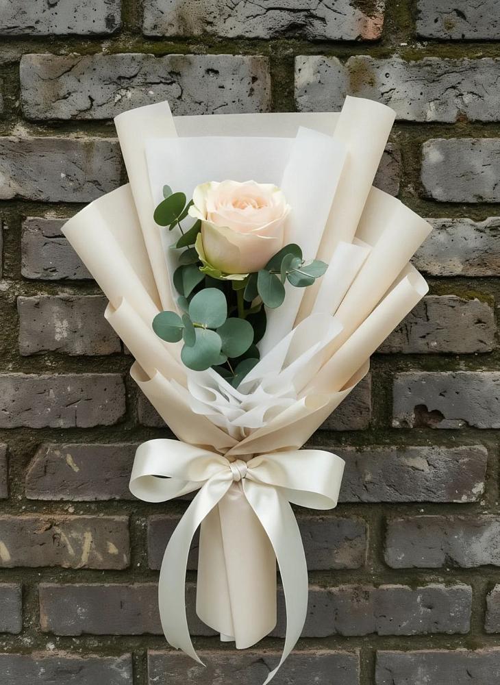 Букет цветов из: Розы в Мокве 1-ой