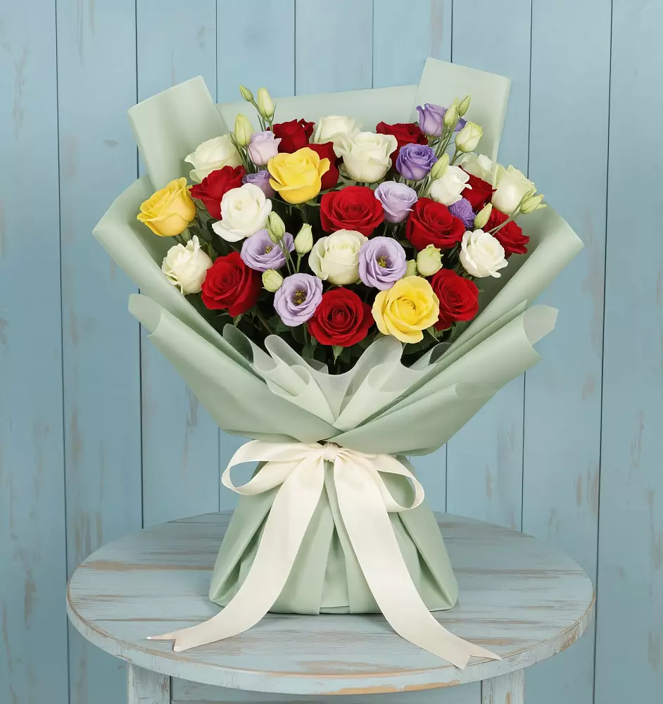 Букет цветов из: Розы в Мокве 1-ой