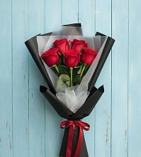 Букет цветов из:  Розы в Мокве 1-ой