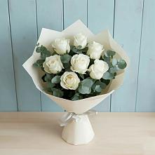 Букет Белые розы в Эвкалипте в Мокве 1-ой