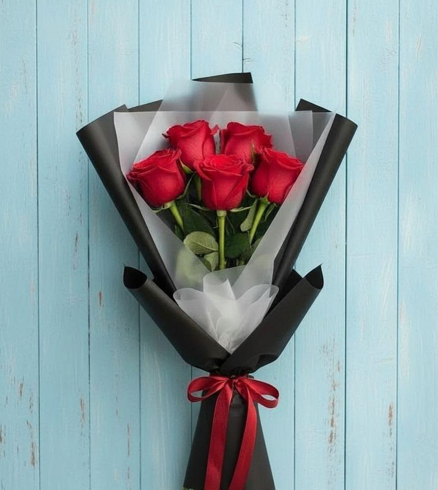 Букет цветов из: Розы в Мокве 1-ой