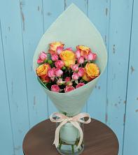 Букет цветов из:  Розы в Мокве 1-ой