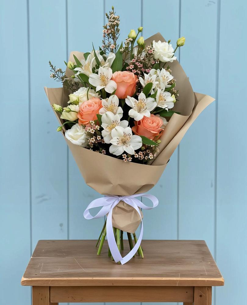 Букет цветов из: Альстромерии, Лизиантусы, Розы и Хризантемы в Мокве 1-ой