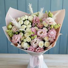 Букет цветов из:  Альстромерии и Розы в Мокве 1-ой