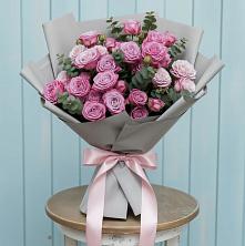 Букет цветов из:  Розы в Мокве 1-ой